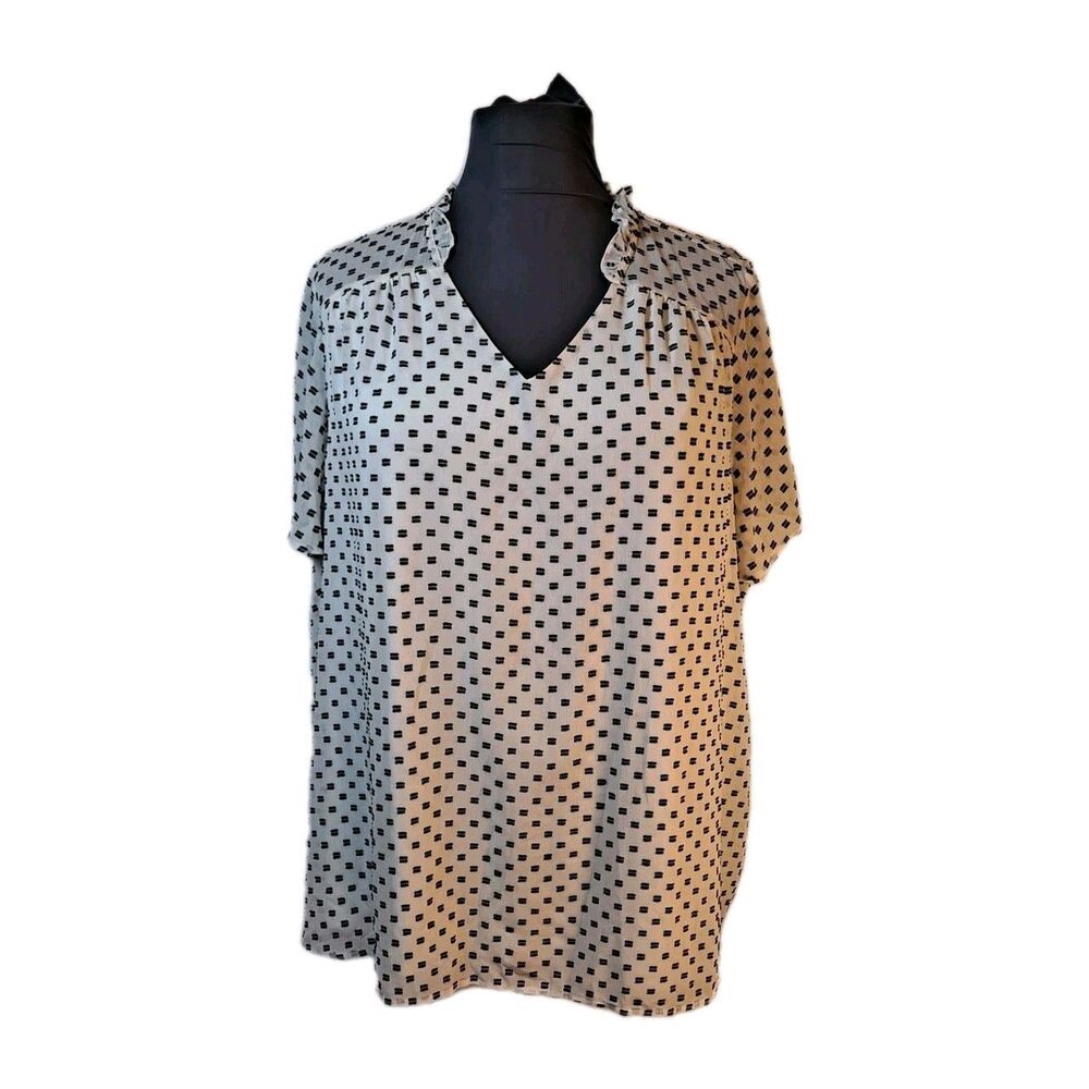 Lane Bryant Women's Dotted Blouse Size 28 Ruffle Collar Flutter Sleeve Lined